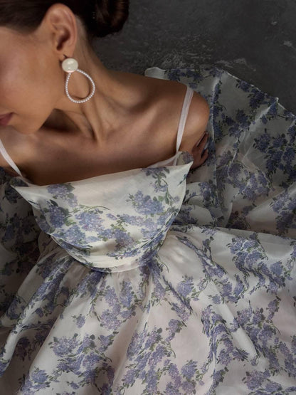 Zarif Çiçek Desenli Elbise