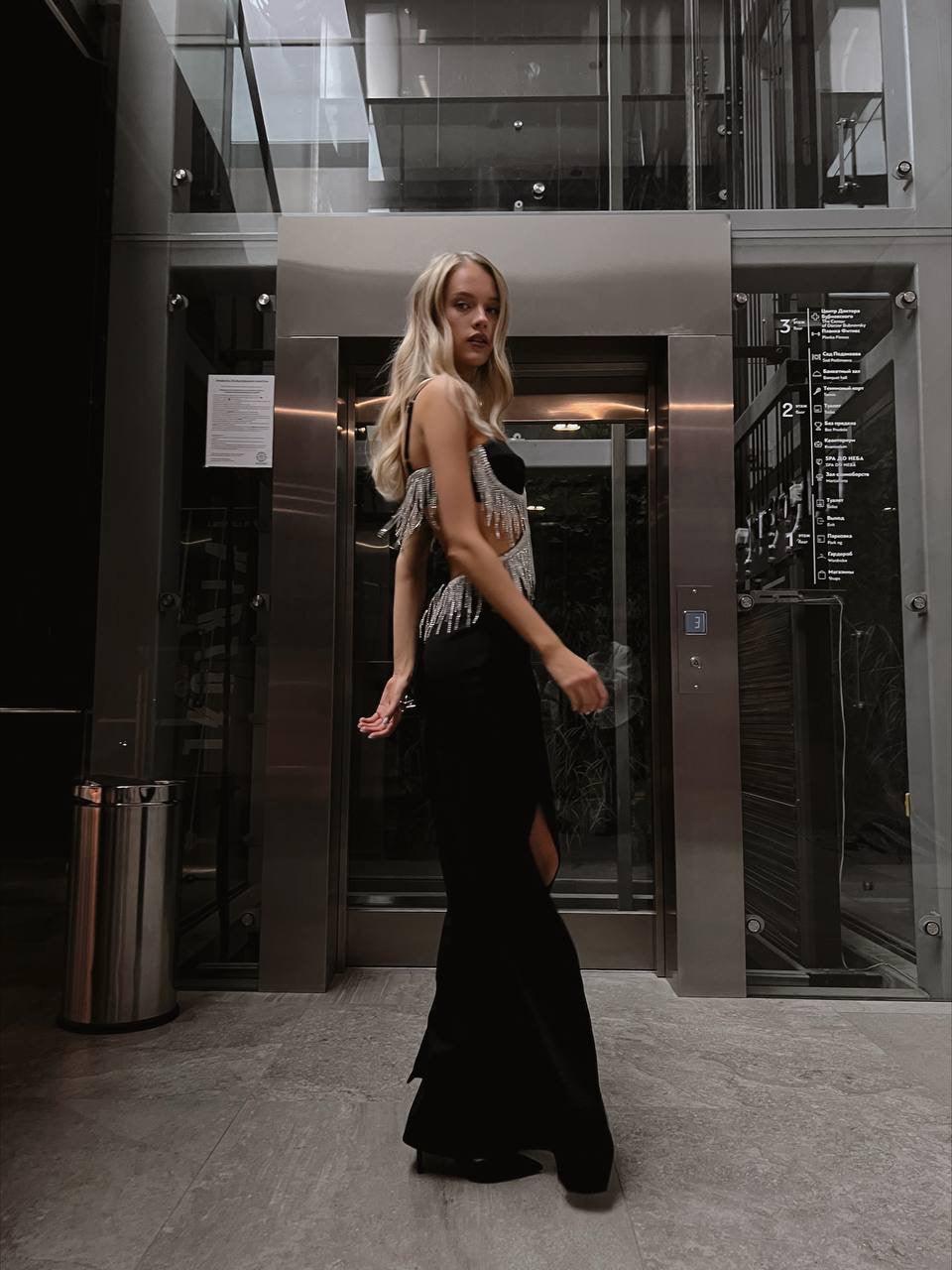 Göz Alıcı Siyah Abiye Elbise