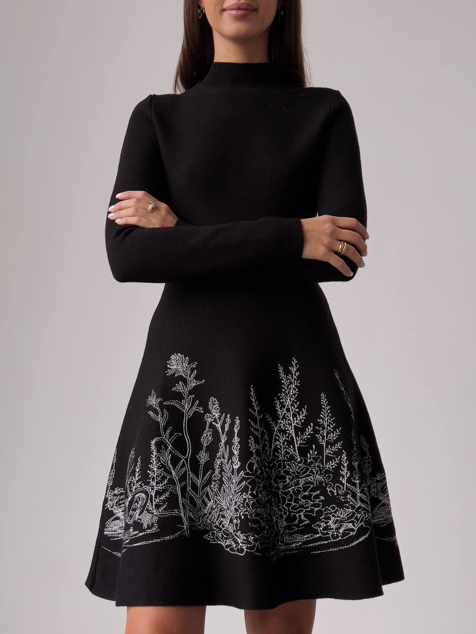 Siyah Nakışlı A Kesim Elbise