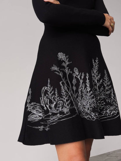 Siyah Nakışlı A Kesim Elbise