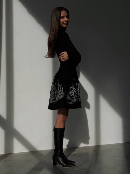 Siyah Nakışlı A Kesim Elbise