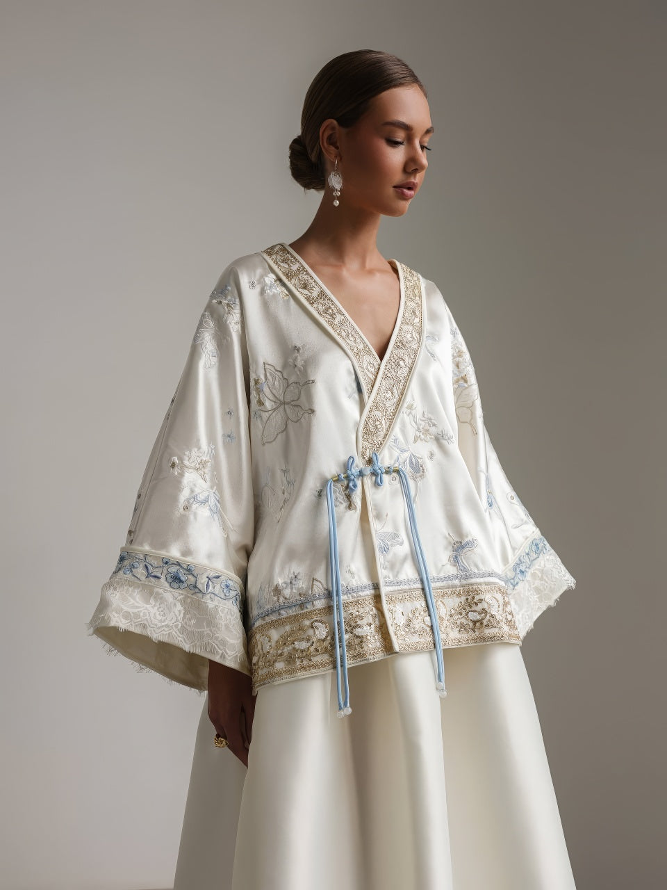 White Lotus Kimono Ceket