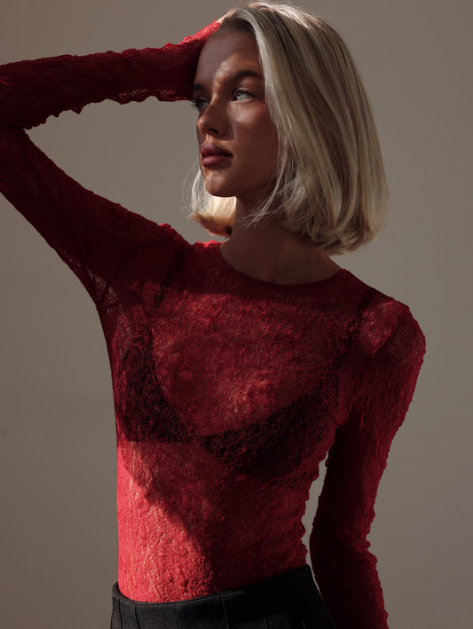 Scarlet Veil Dantel Üst