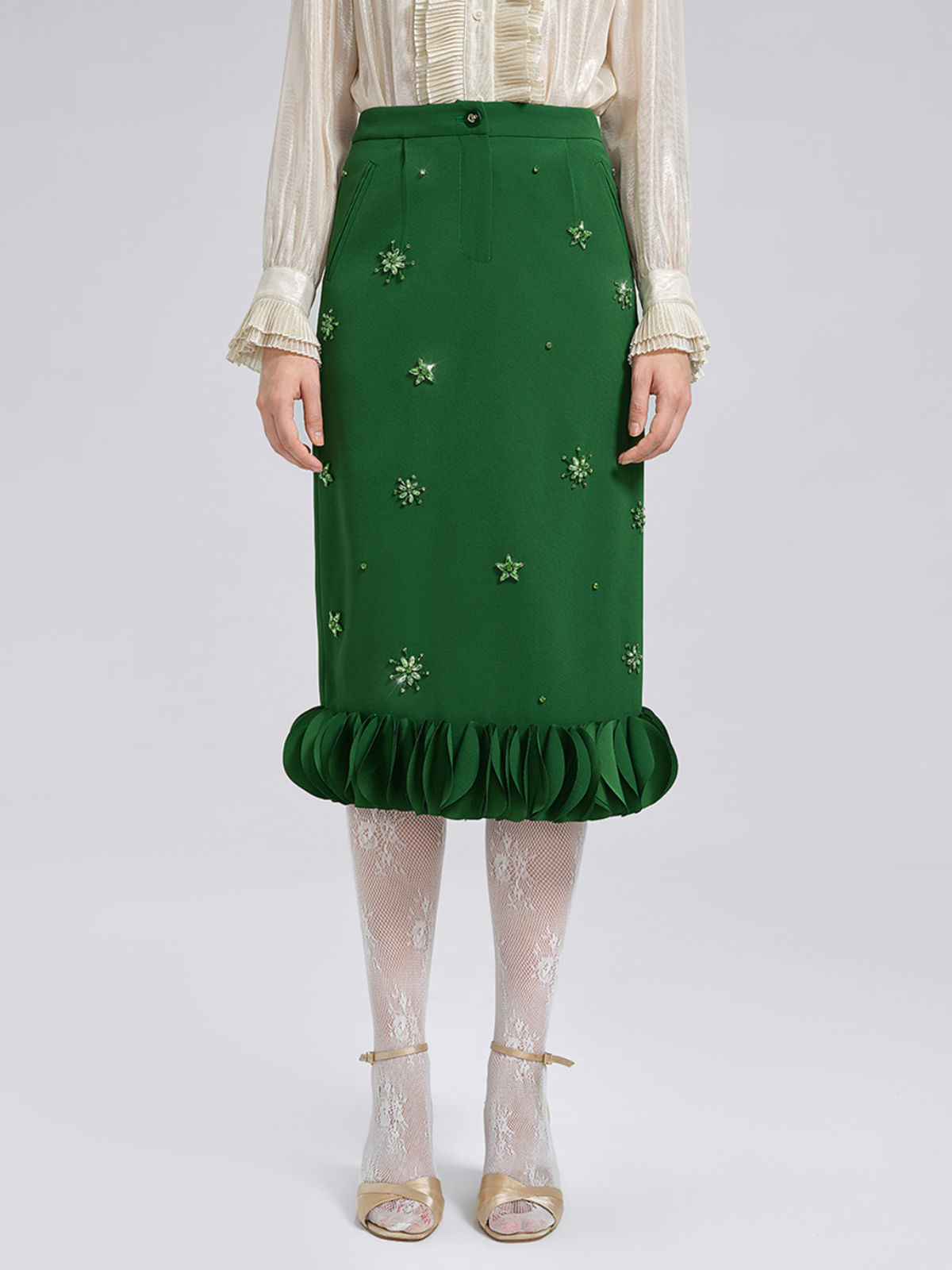 El İşlemeli Katlı Çiçekli Etek