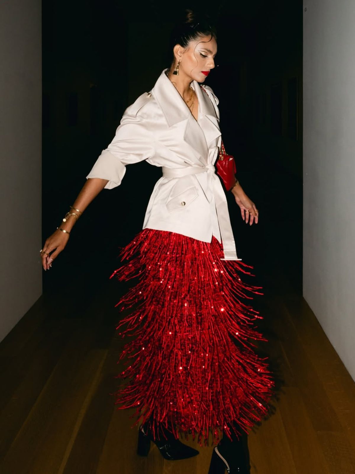 Püsküllü Pullu Midi Etek