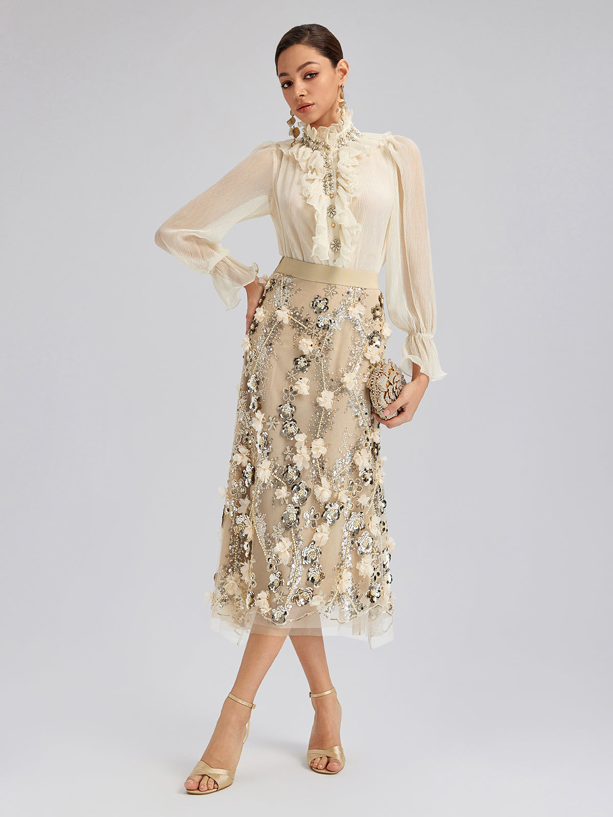 Fırfırlı Hakim Yaka Boncuklu Gömlek