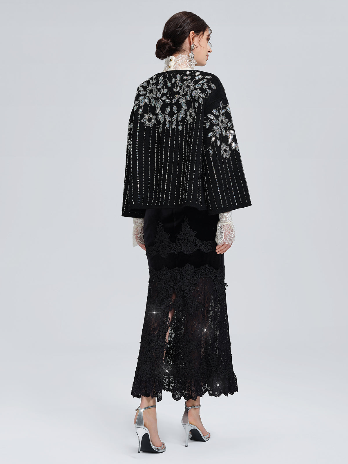 %100 Yün Pullu Nakışlı Ceket