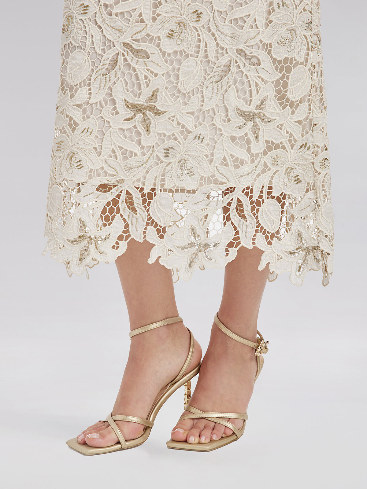 Nakışlı Dantel Balık Etek