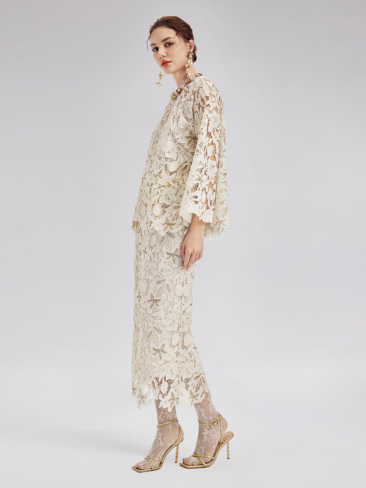 Dokulu Dantel Boncuklu Bluz