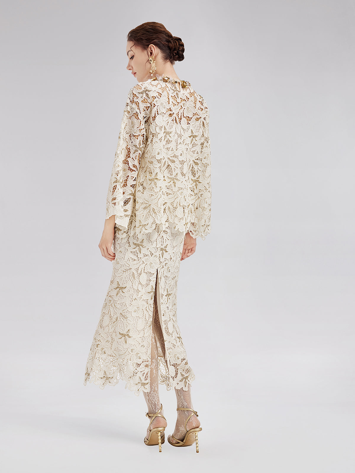 Dokulu Dantel Boncuklu Bluz