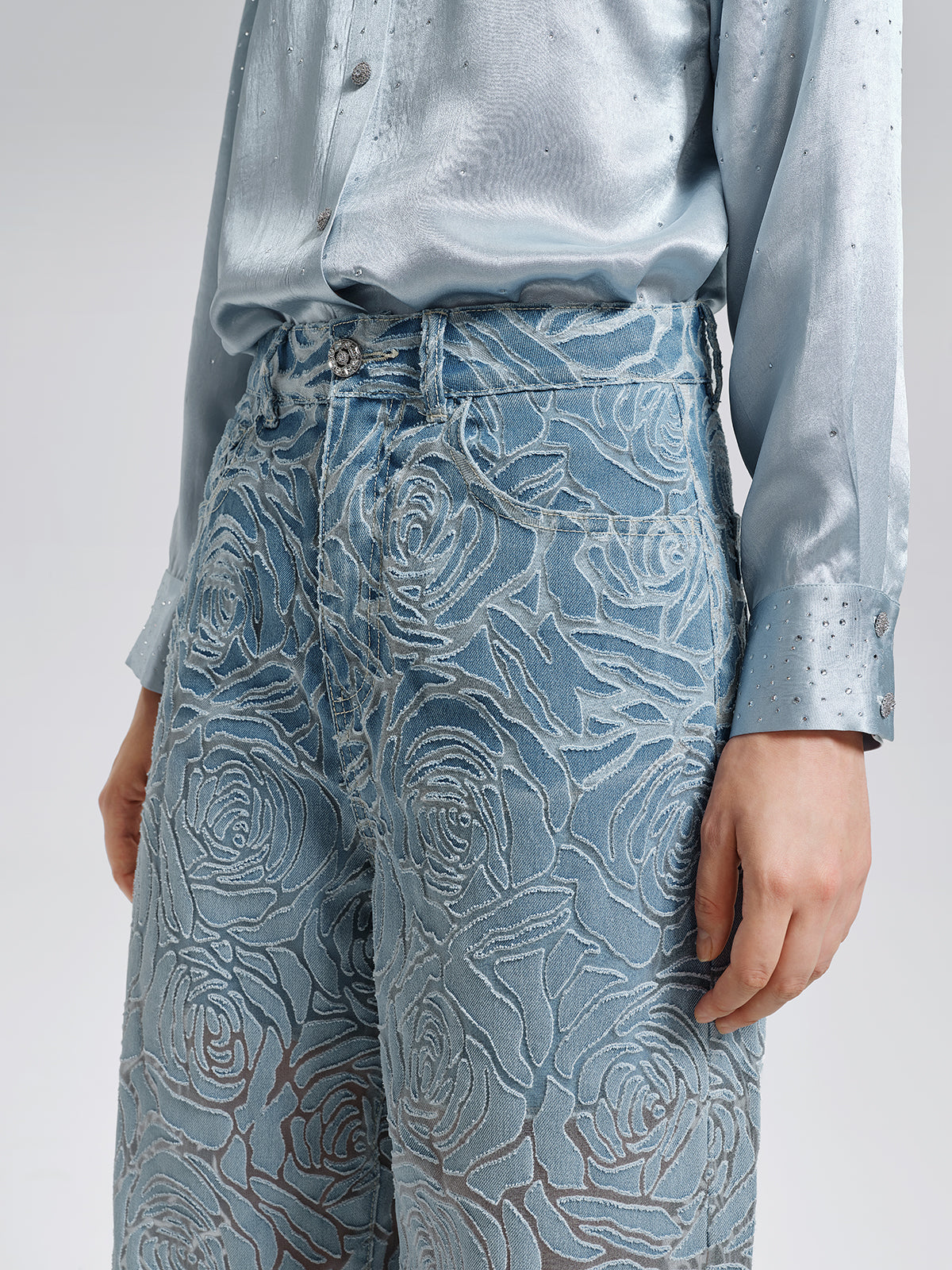 Gül Desenli Renk Geçişli Kot Pantolon