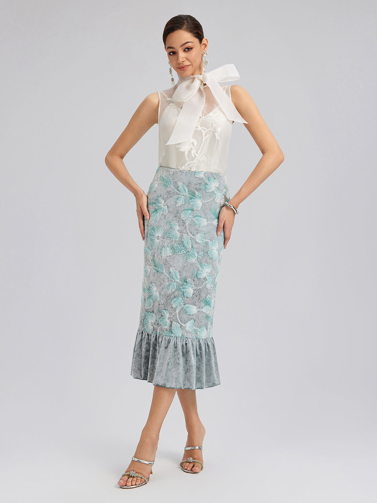 Boncuklu Çiçek Nakışlı Kadife Lale Etek