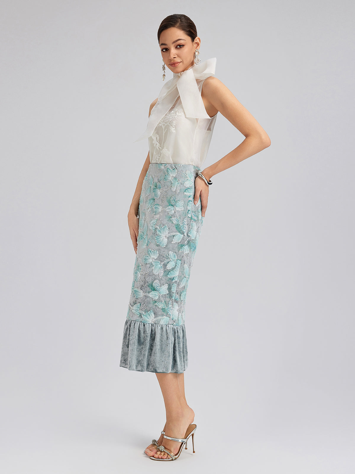 Boncuklu Çiçek Nakışlı Kadife Lale Etek