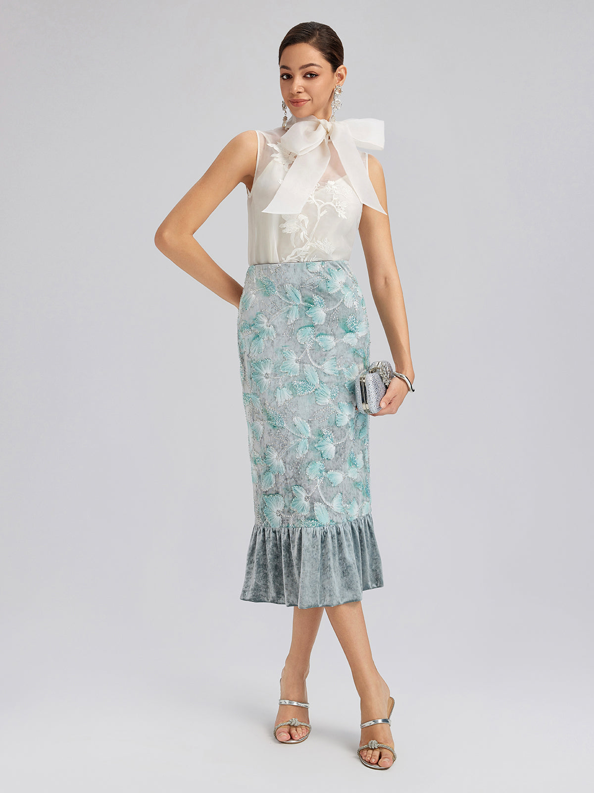 Boncuklu Çiçek Nakışlı Kadife Lale Etek