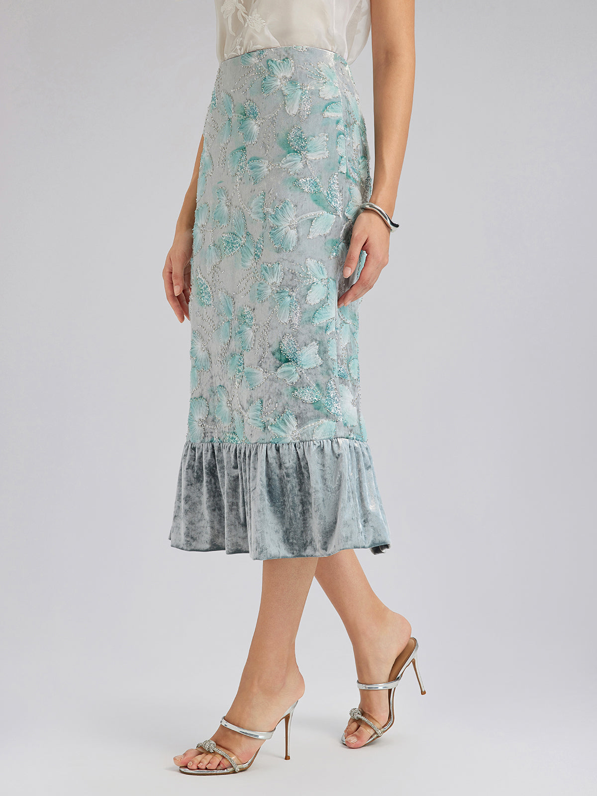 Boncuklu Çiçek Nakışlı Kadife Lale Etek