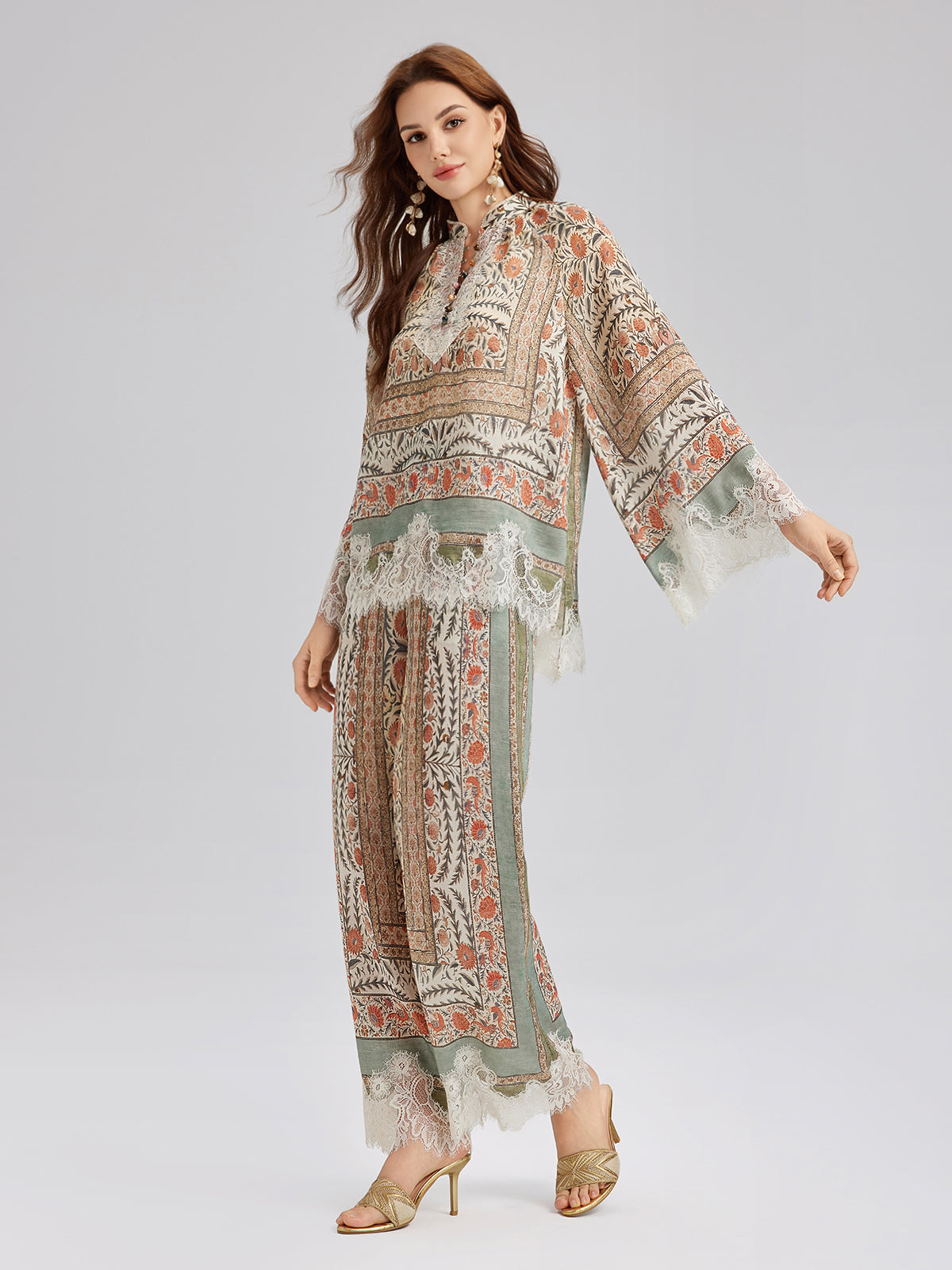 Bitki Desenli Dantel Kenarlı Yazlık Pantolon