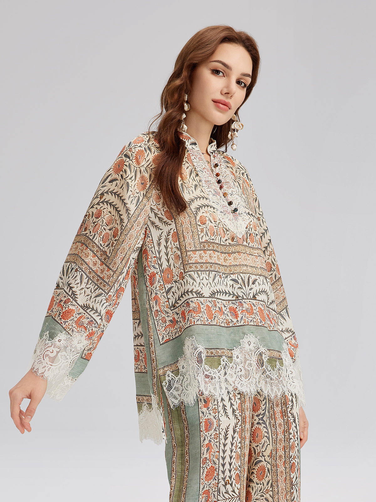 Bitki Desenli Dantel Parçalı Yazlık Bluz