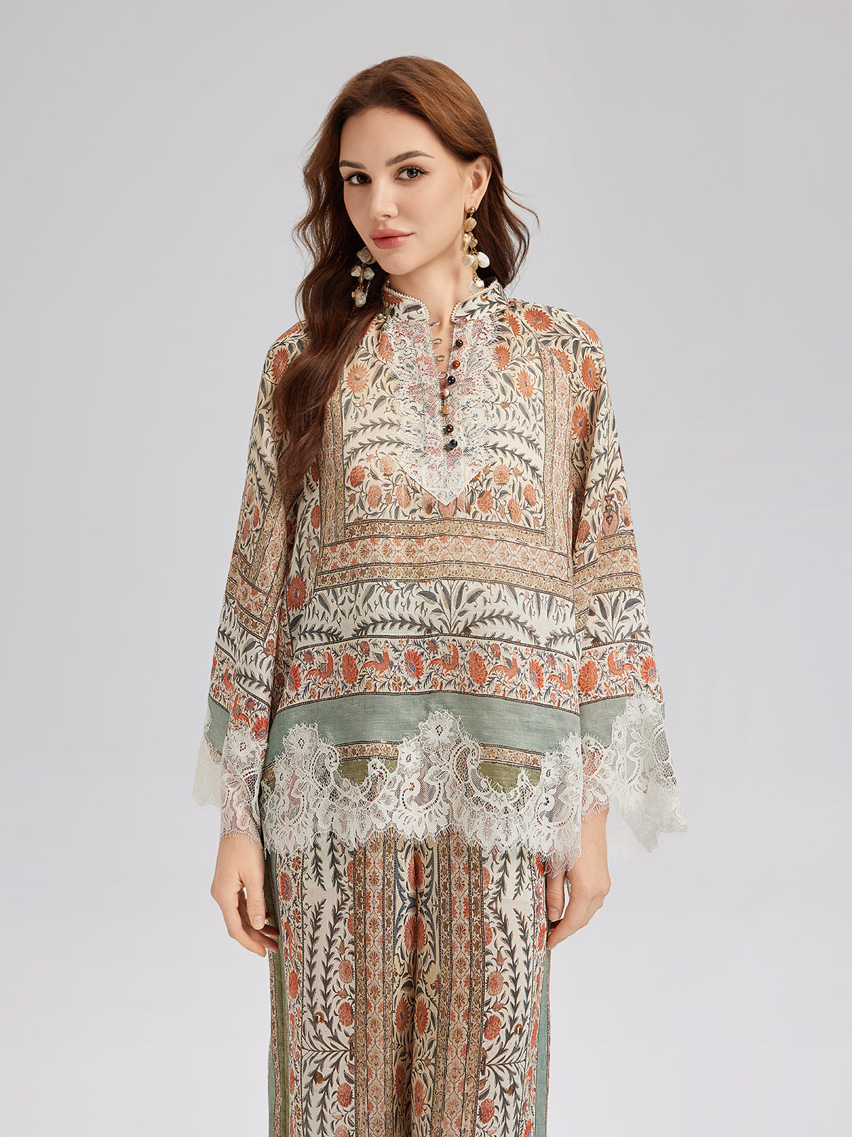 Bitki Desenli Dantel Parçalı Yazlık Bluz