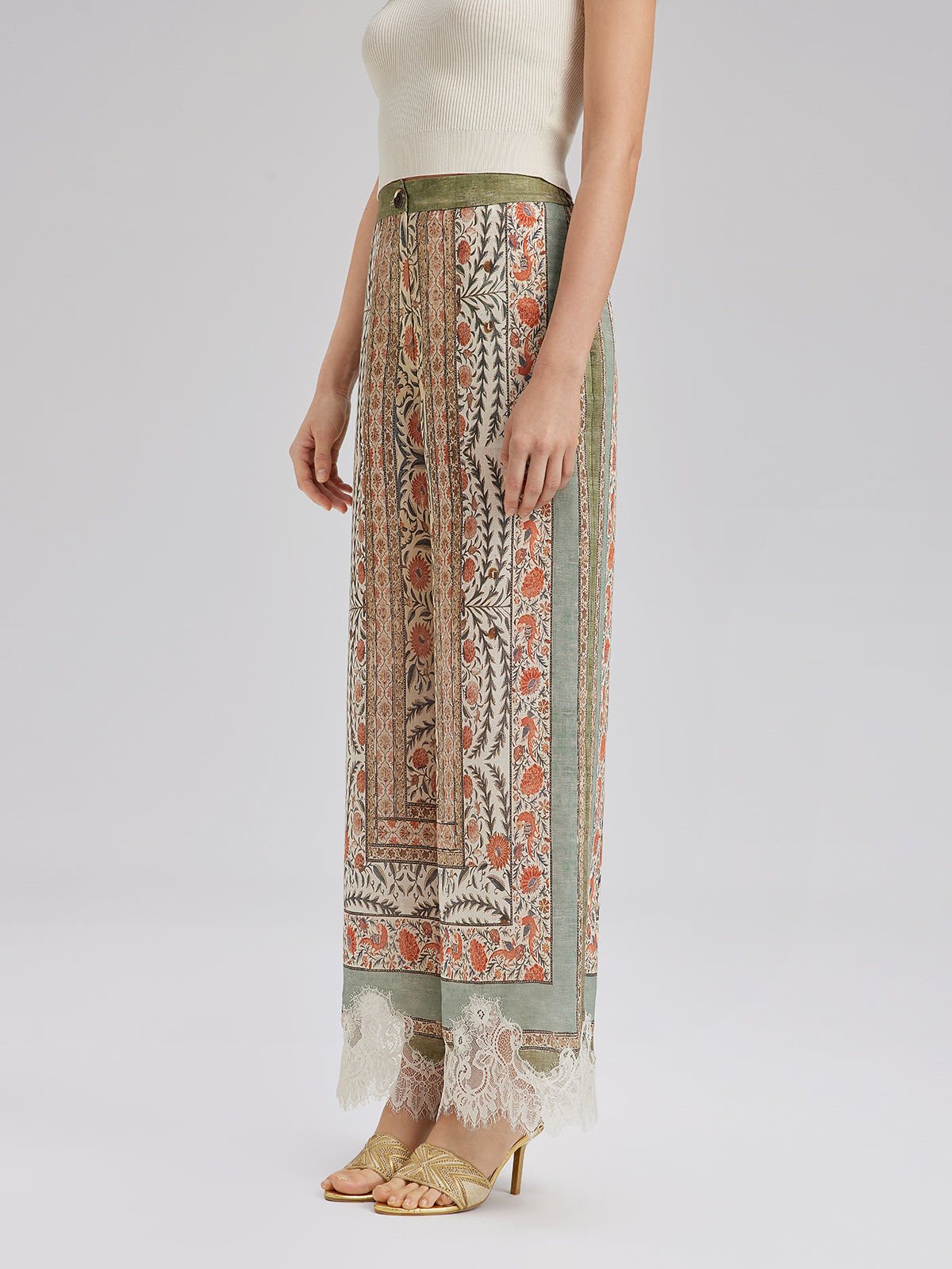 Bitki Desenli Dantel Kenarlı Yazlık Pantolon