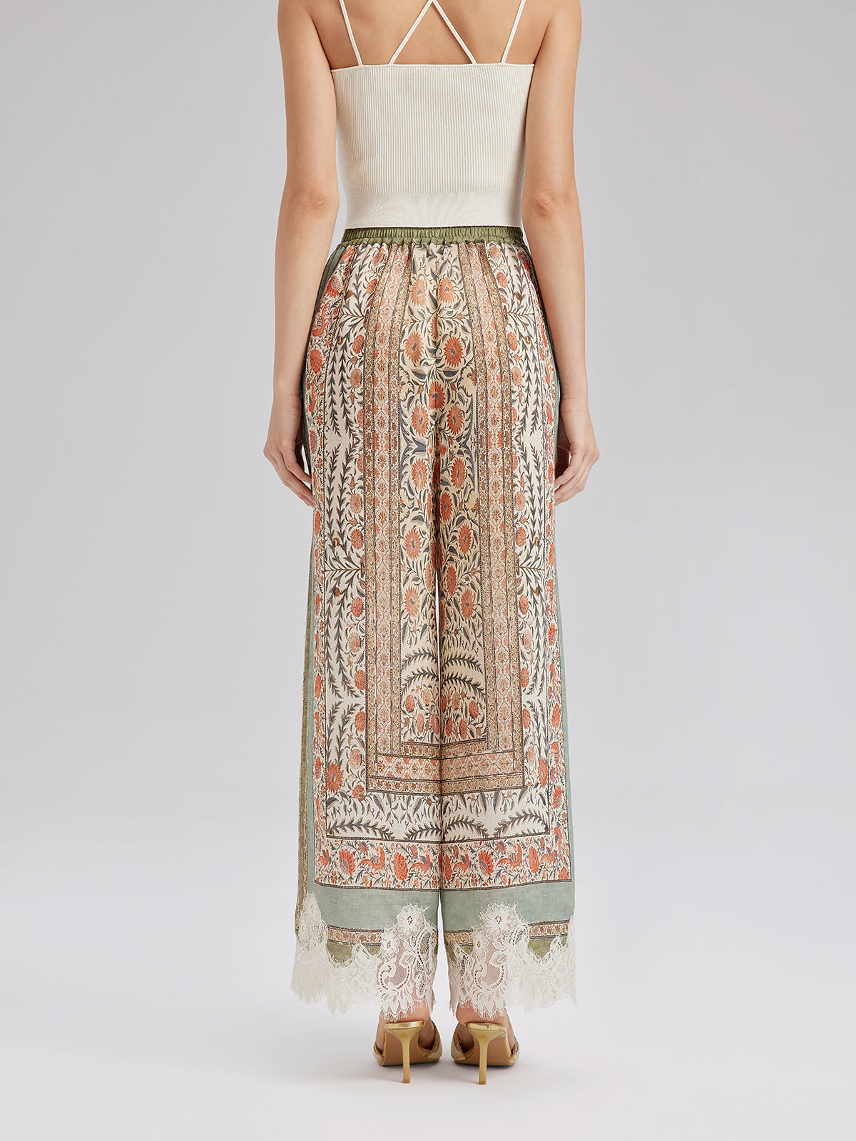 Bitki Desenli Dantel Kenarlı Yazlık Pantolon