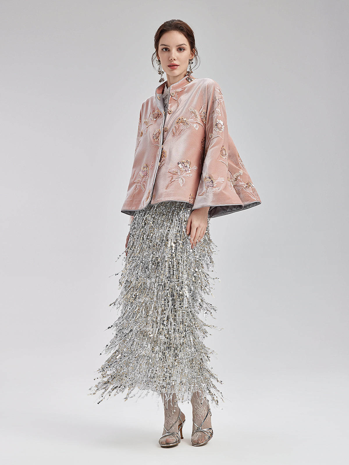 Fransız Kadife Boncuklu Nakışlı Pelerin Kaban