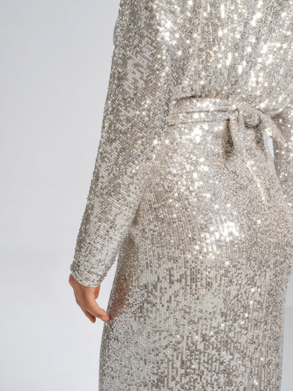 Şık V Yaka Pullu Elbise