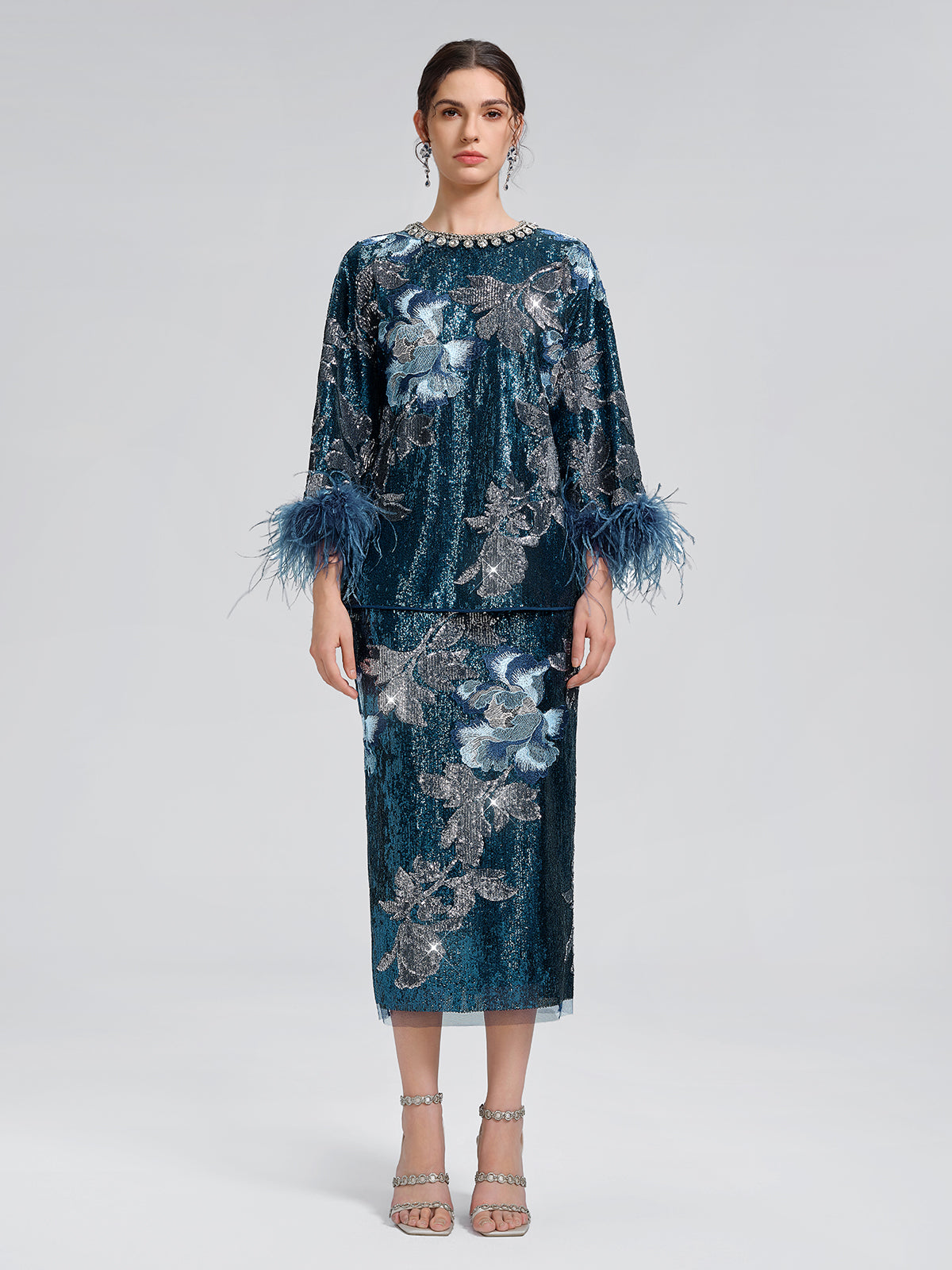 Pullu Nakışlı Tüylü Bluz