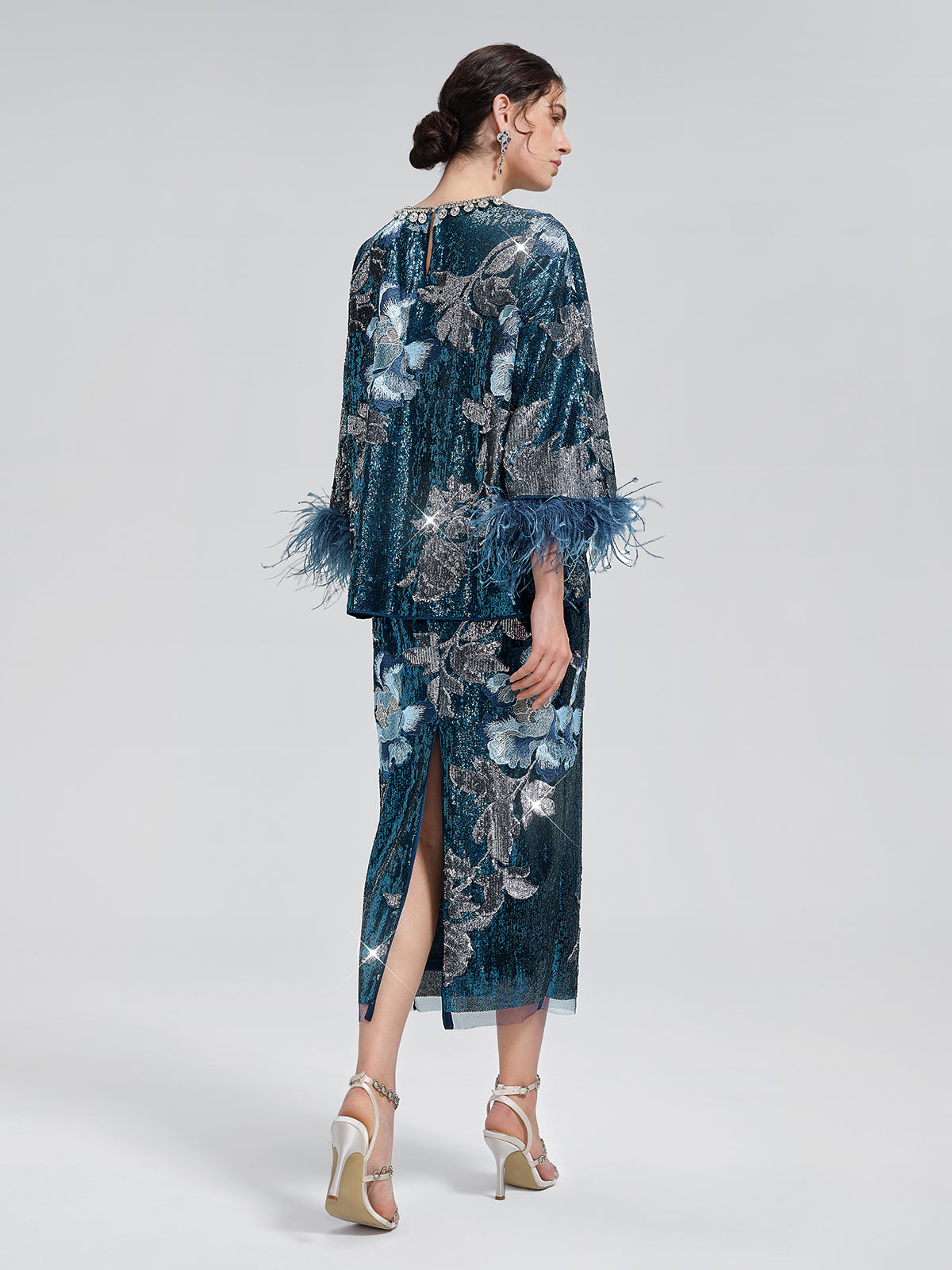 Pullu Çiçek Nakışlı Etek