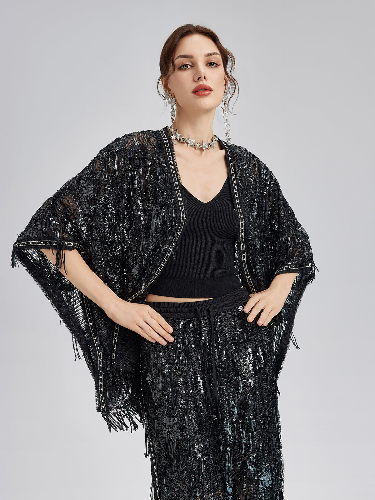 Özel Tasarım Pullu Püsküllü Rock Pelerin