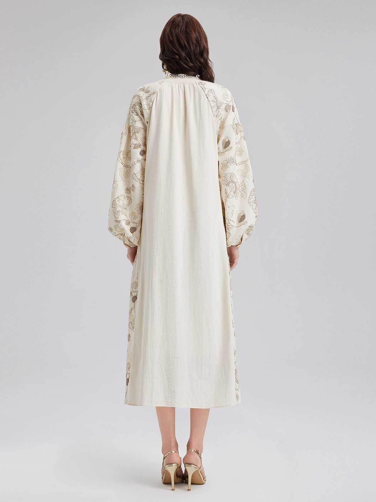 İşlemeli Tatil Elbisesi