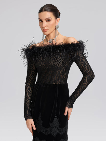 Omzu Açık Tüylü Pullu Dantel Bluz