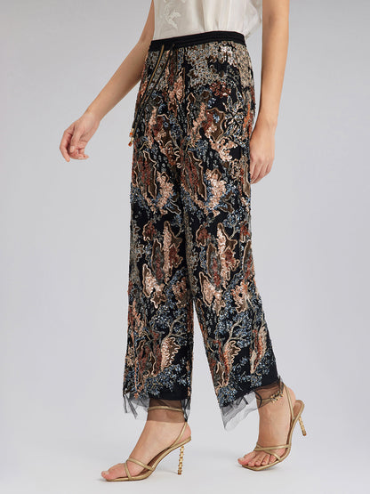 Pullu Sarmaşık Nakışlı Düz Pantolon