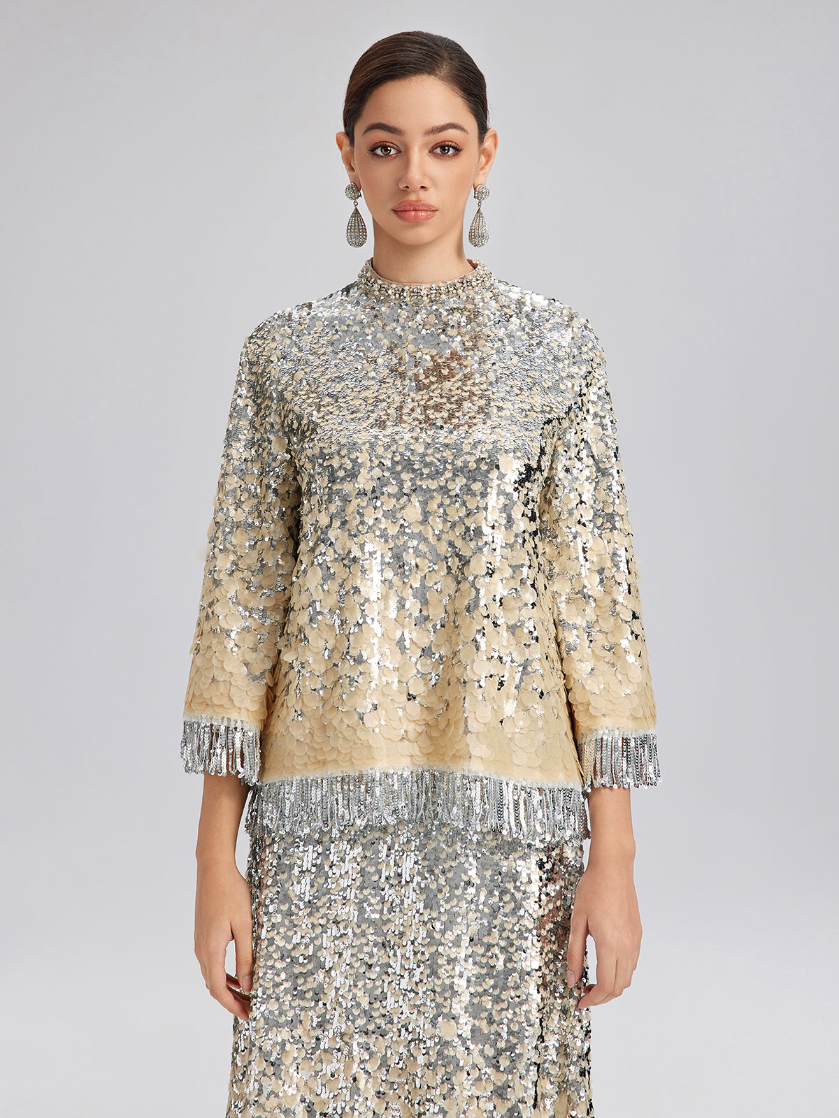 Boncuklu Gölgeli Püsküllü Hakim Yaka Bluz