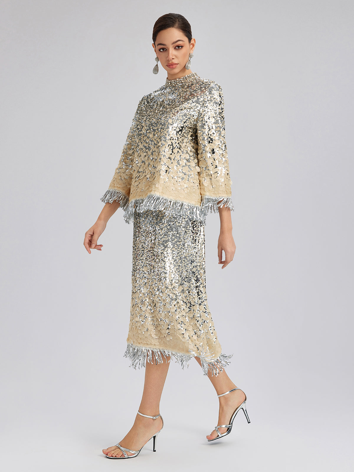 Boncuklu Gölgeli Püsküllü Hakim Yaka Bluz