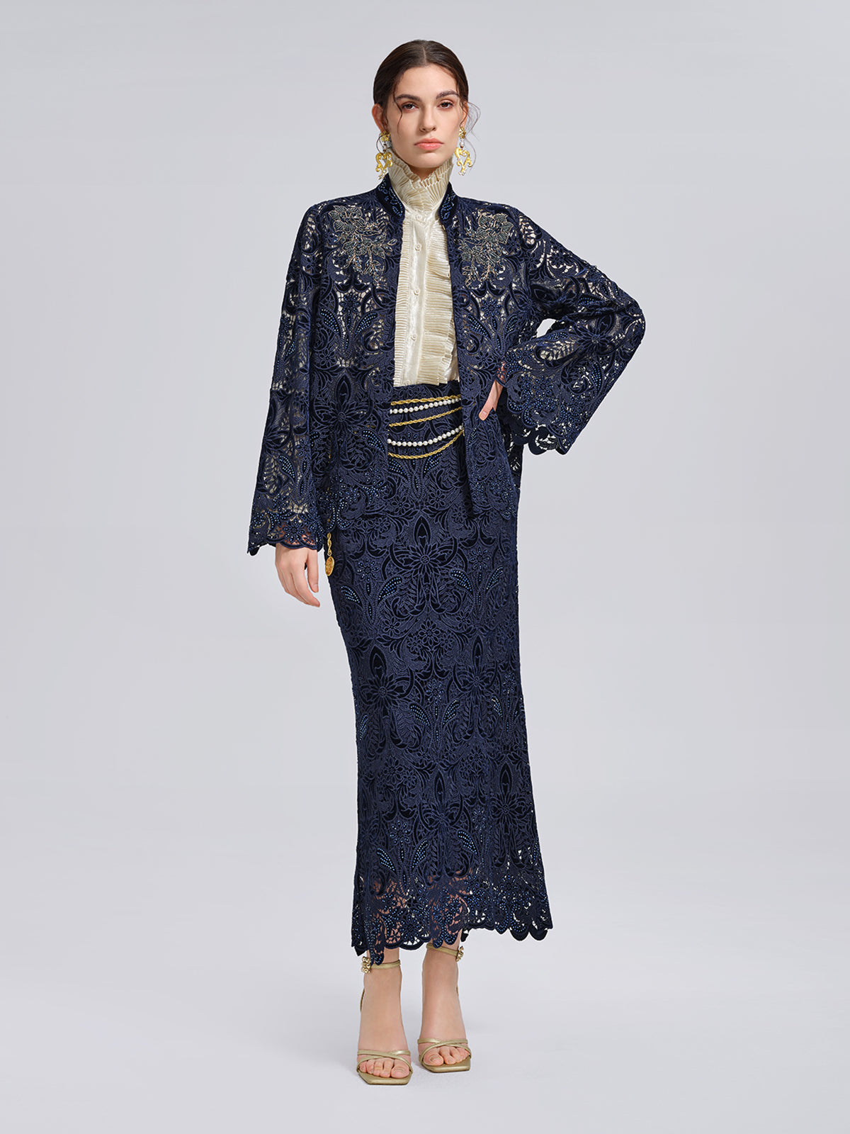 Kadife Dantelli Pencereli Balık Etek