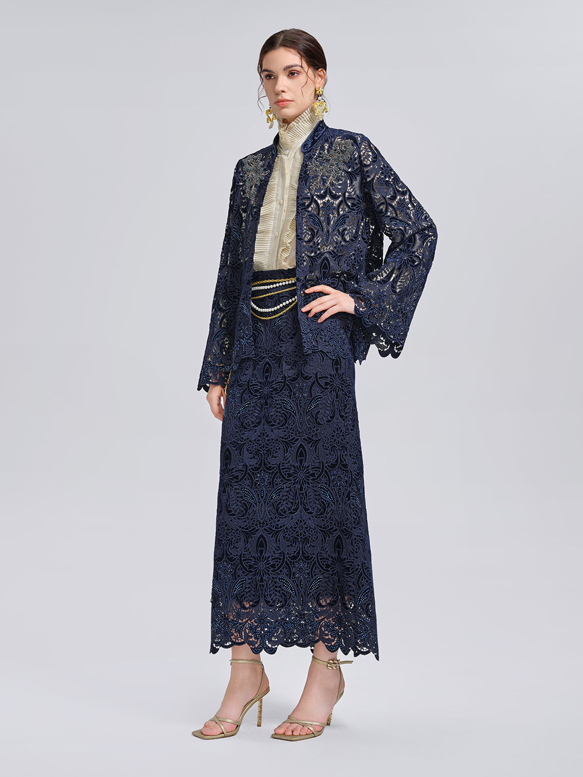 Kadife Dantelli Pencereli Balık Etek