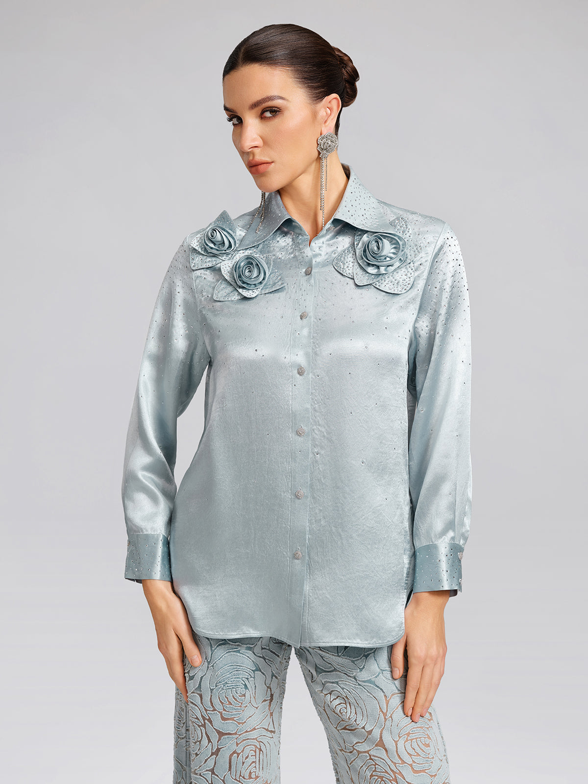 Saten Taşlı 3 Boyutlu Çiçekli Gömlek