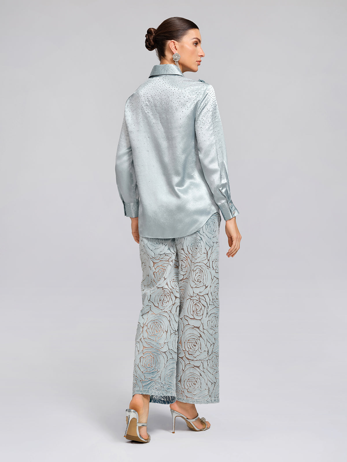 Saten Taşlı 3 Boyutlu Çiçekli Gömlek