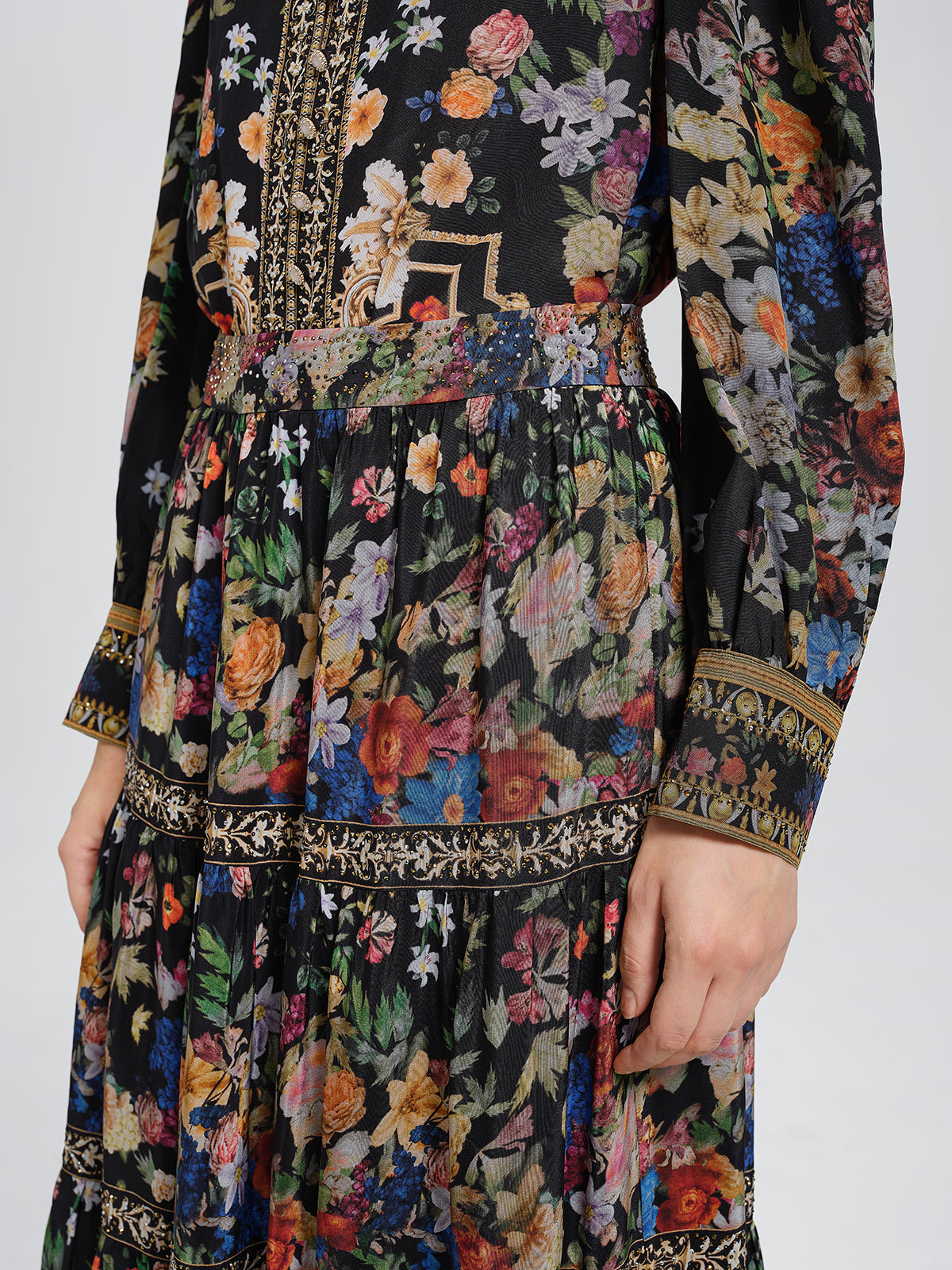 %100 İpek Desenli Taşlı Etek