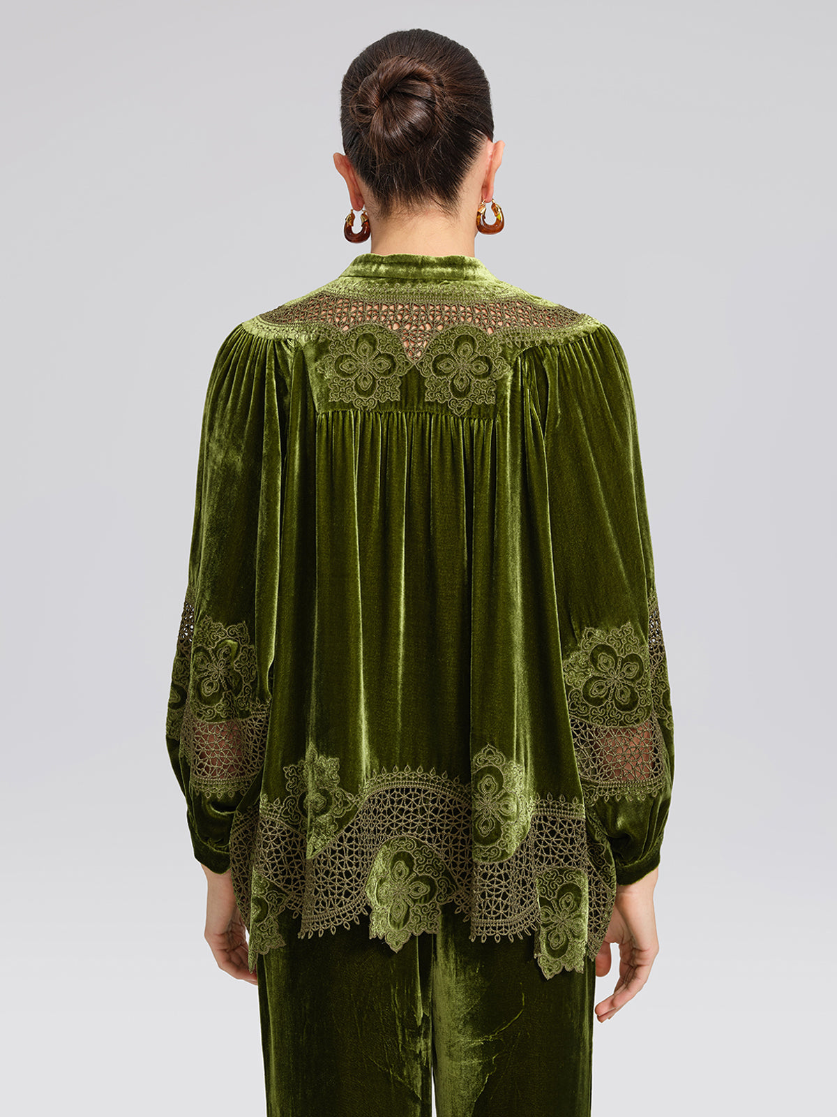 Düz Kesim Pencereli İpek Kadife Bluz