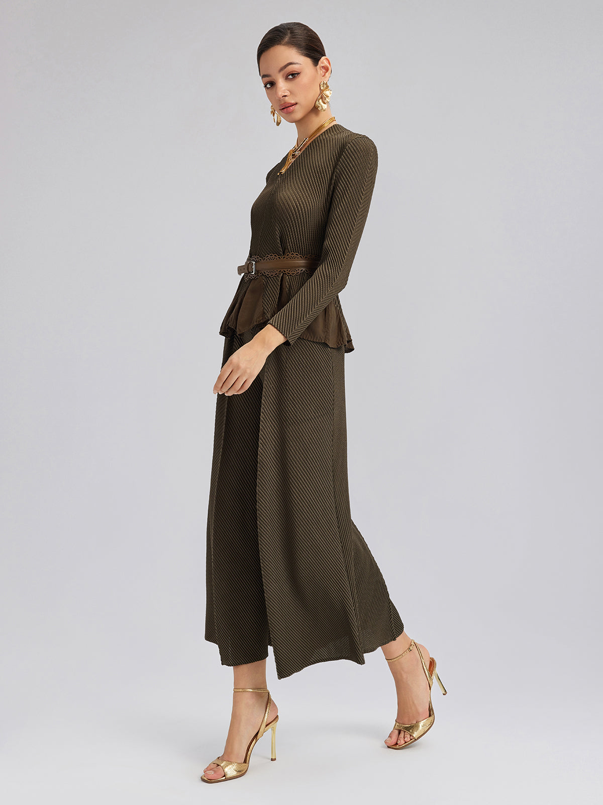 Çiçek Kenarlı Dokulu V Yaka Bluz