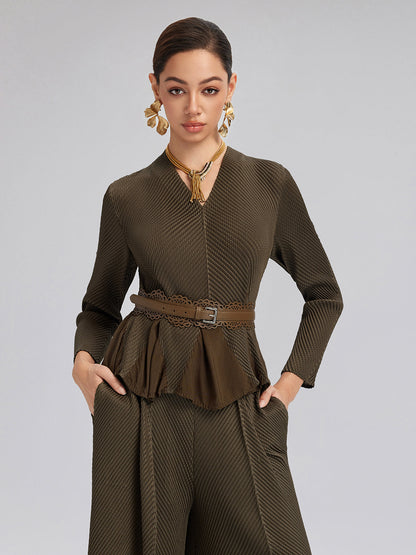 Çiçek Kenarlı Dokulu V Yaka Bluz