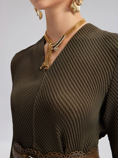 Çiçek Kenarlı Dokulu V Yaka Bluz