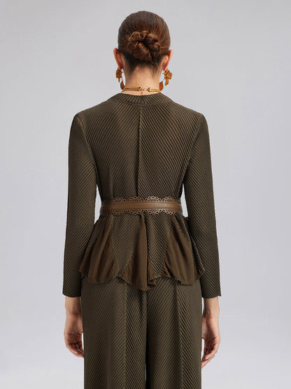 Çiçek Kenarlı Dokulu V Yaka Bluz