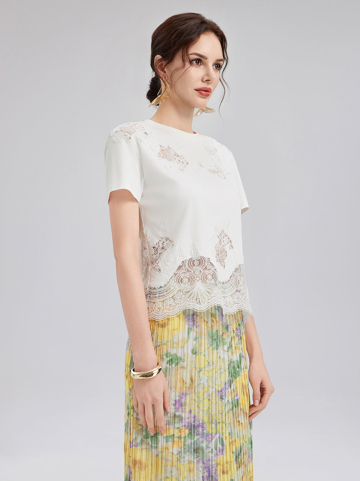 Moda Dantel Kenarlı Pamuklu Tişört