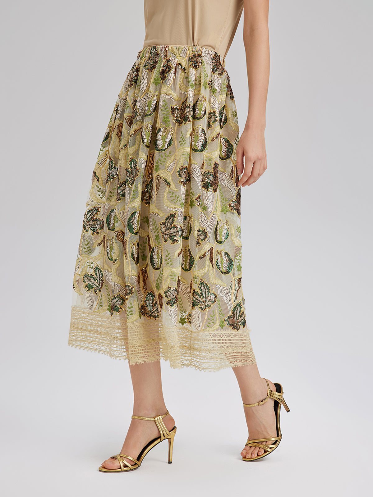 Pullu Dantelli Kloş Etek