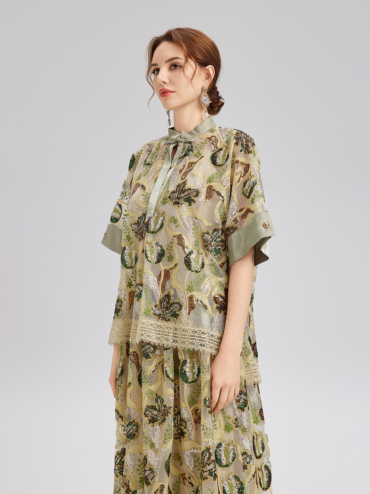 Pullu Dantelli Yarım Balıkçı Bluz