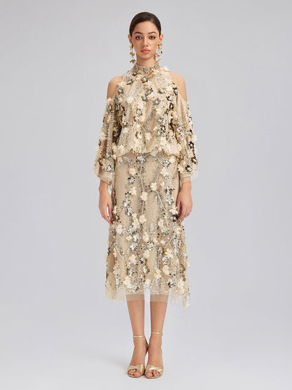 Pullu Çiçek Nakışlı Omuz Dekolteli Bluz