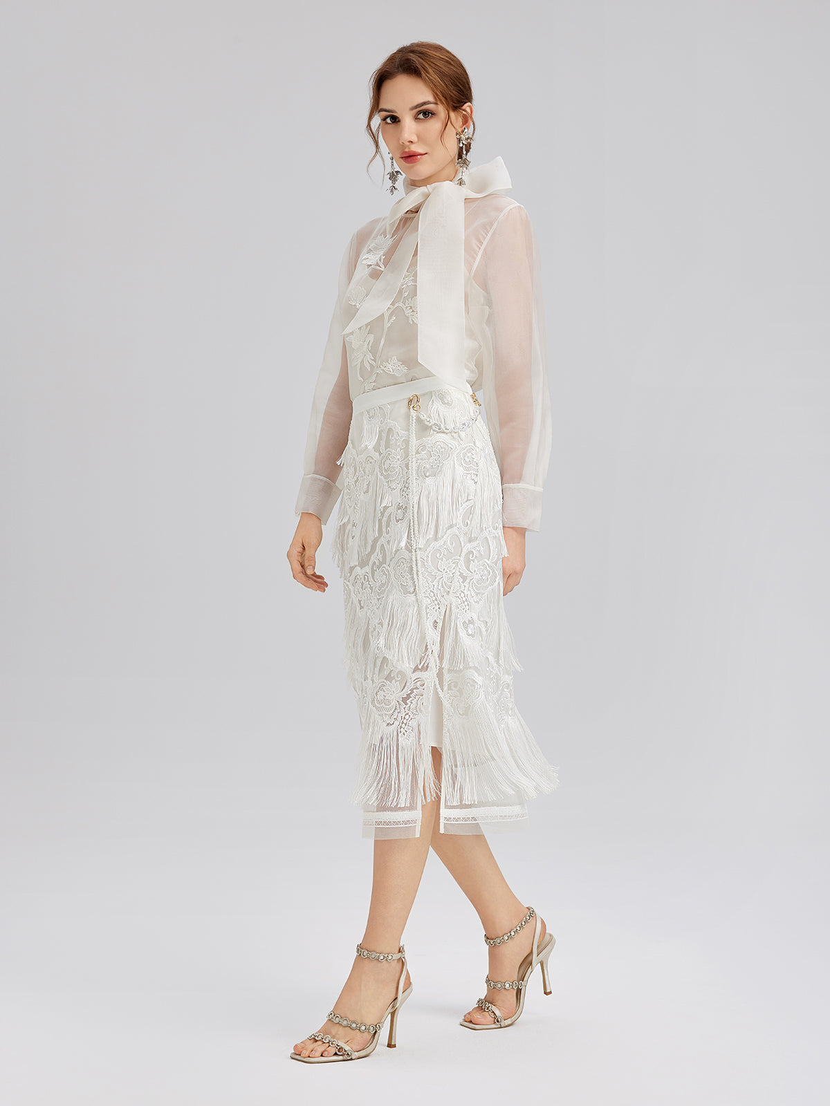 Dantelli El Yapımı Püsküllü Özel Barok Etek