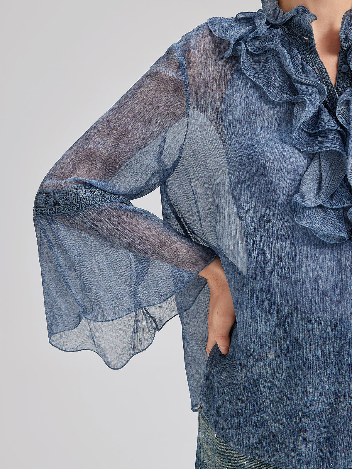 İpek Dantelli Fırfır Kenarlı Bluz (%100 İpek)